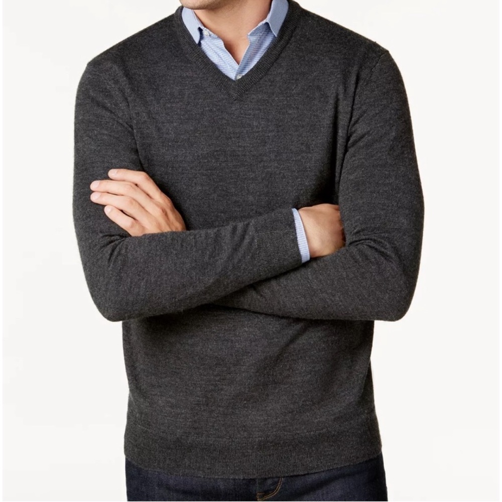 Club Room Charocal Gray Merino Wool Blend V-Neck Sweater Size Large